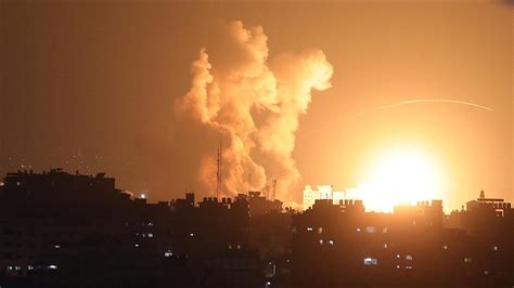 İ­s­r­a­i­l­­d­e­n­ ­G­a­z­z­e­­y­e­ ­s­a­l­d­ı­r­ı­